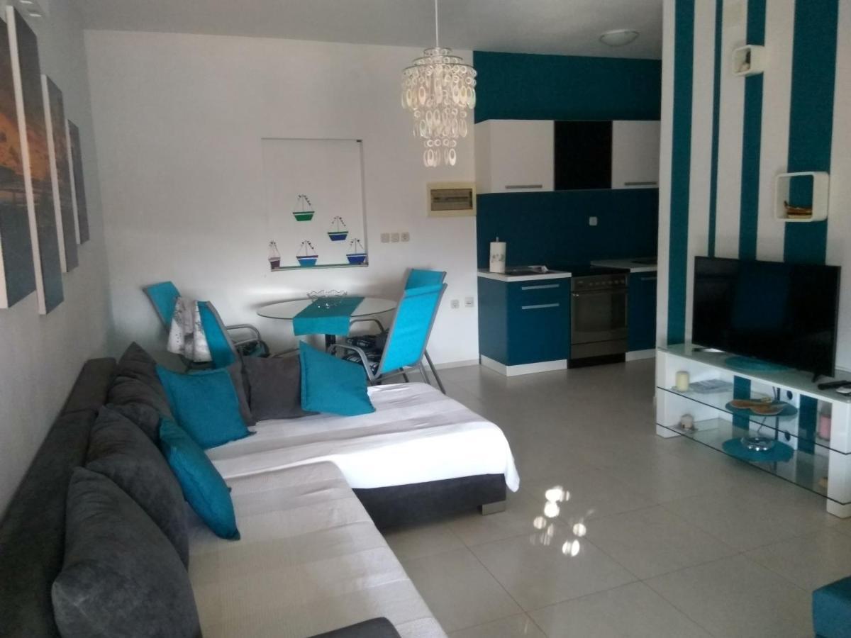 Apartment Tara Sumartin Εξωτερικό φωτογραφία