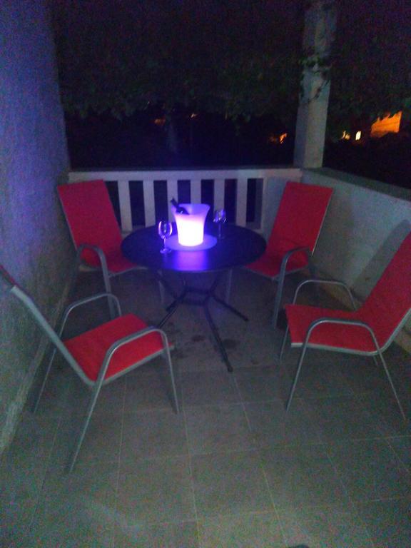 Apartment Tara Sumartin Εξωτερικό φωτογραφία